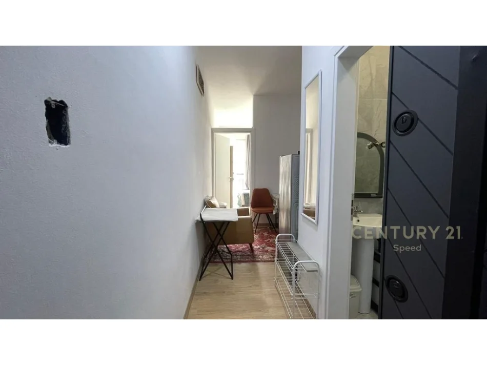 Tirane, jepet me qera apartament 1+1 Kati 1, 30 m² 280 € 