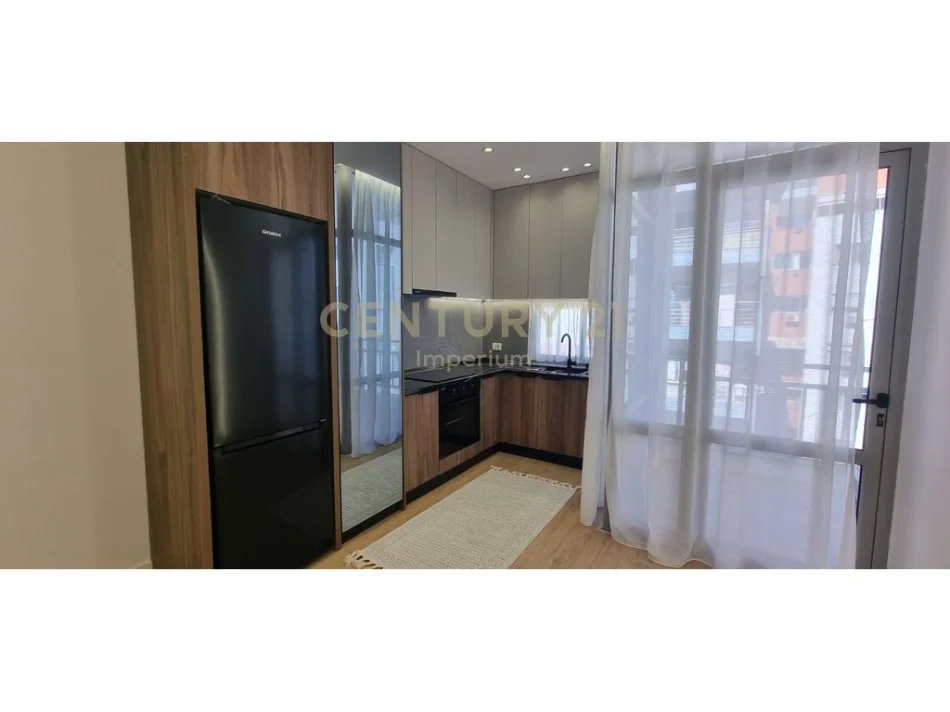 Tirane, shitet apartament 1+1 Kati 5, 56 m² 110.000 € (astiri)