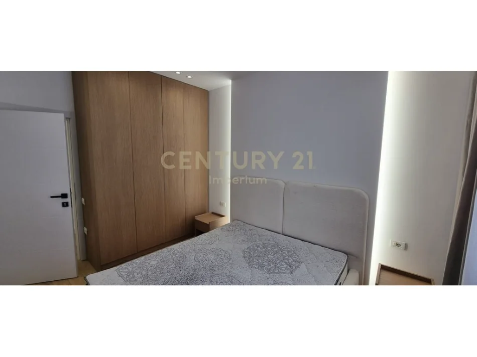 Tirane, shitet apartament 1+1 Kati 5, 56 m² 110.000 € (astiri)