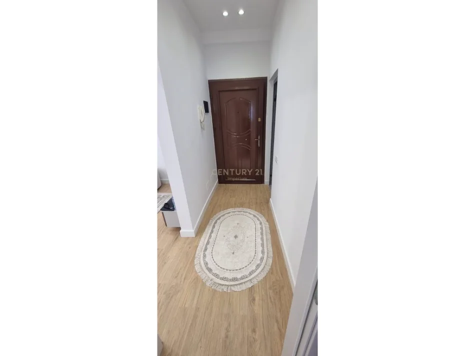 Tirane, shitet apartament 1+1 Kati 5, 56 m² 110.000 € (astiri)