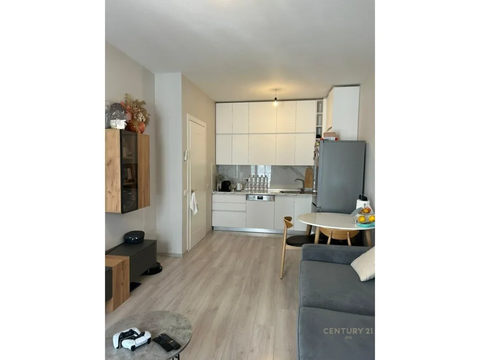 Tirane, shitet apartament 1+1 Kati 4, 59 m² 130.000 € (kinostudio)