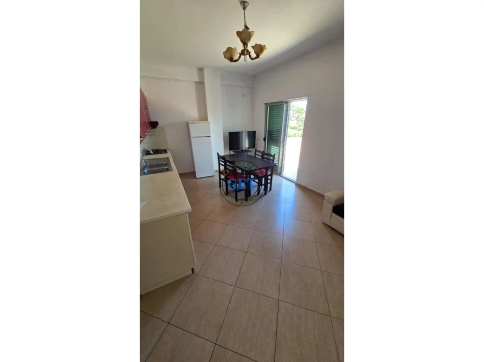 Durres, jepet me qera apartament 1+1 Kati 7, 65 m² 300 € (Shkolla “Eftali Koci”)
