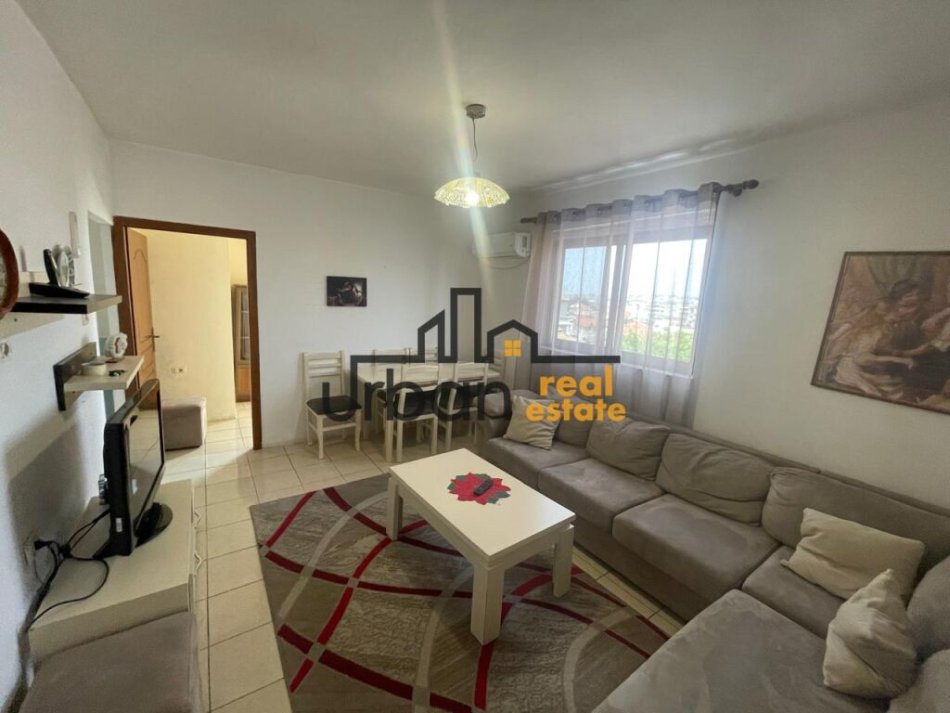 Tirane, jepet me qera apartament 1+1 Kati 5, 53 m² 350 € (Shkolla Bashkuar)