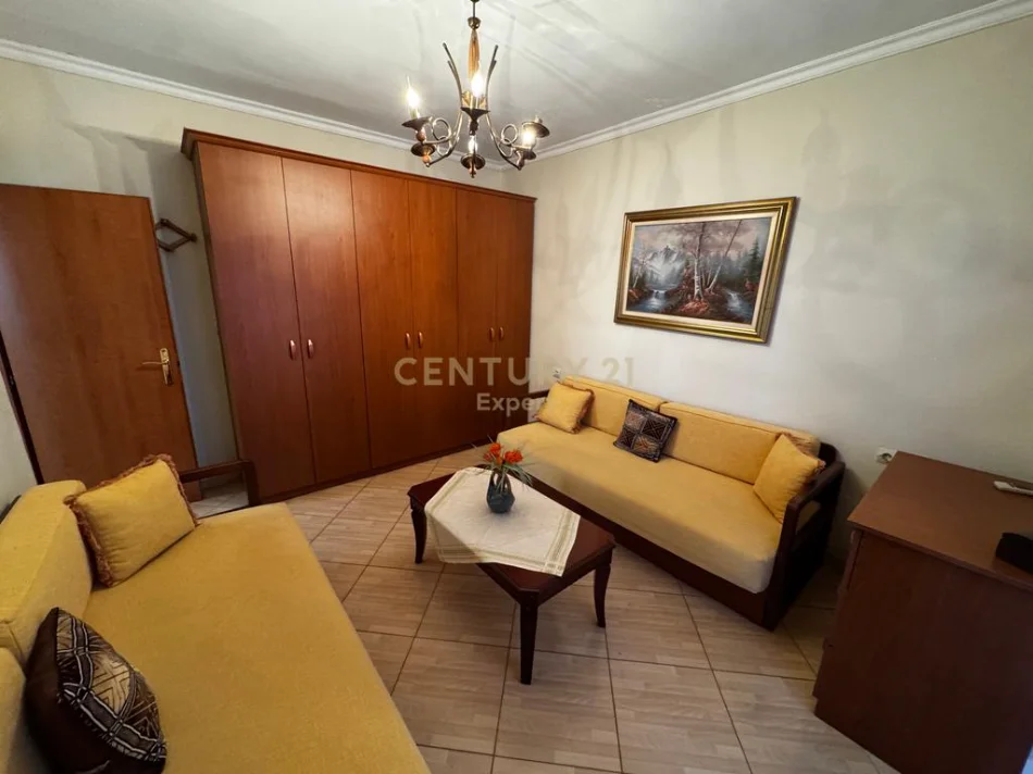 Tirane, jepet me qera apartament 1+1 Kati 5, 46 m² 420 € 