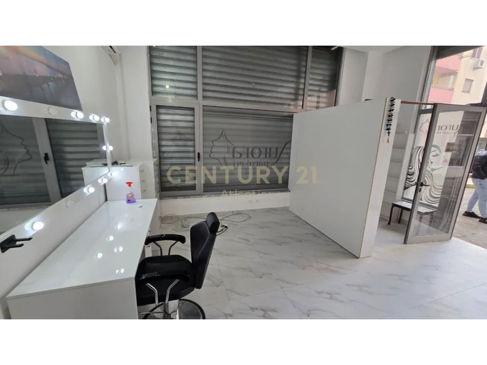 Durres, shitet ambjent biznesi Kati 0, 33 m² 90.000 € 