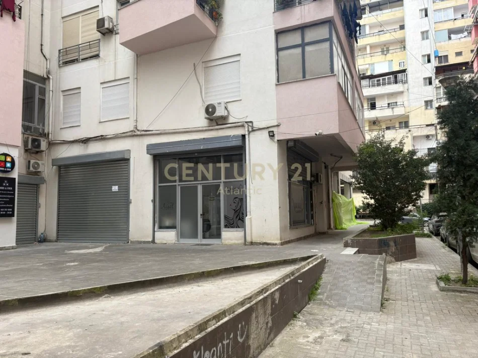 Durres, shitet ambjent biznesi Kati 0, 33 m² 90.000 € 