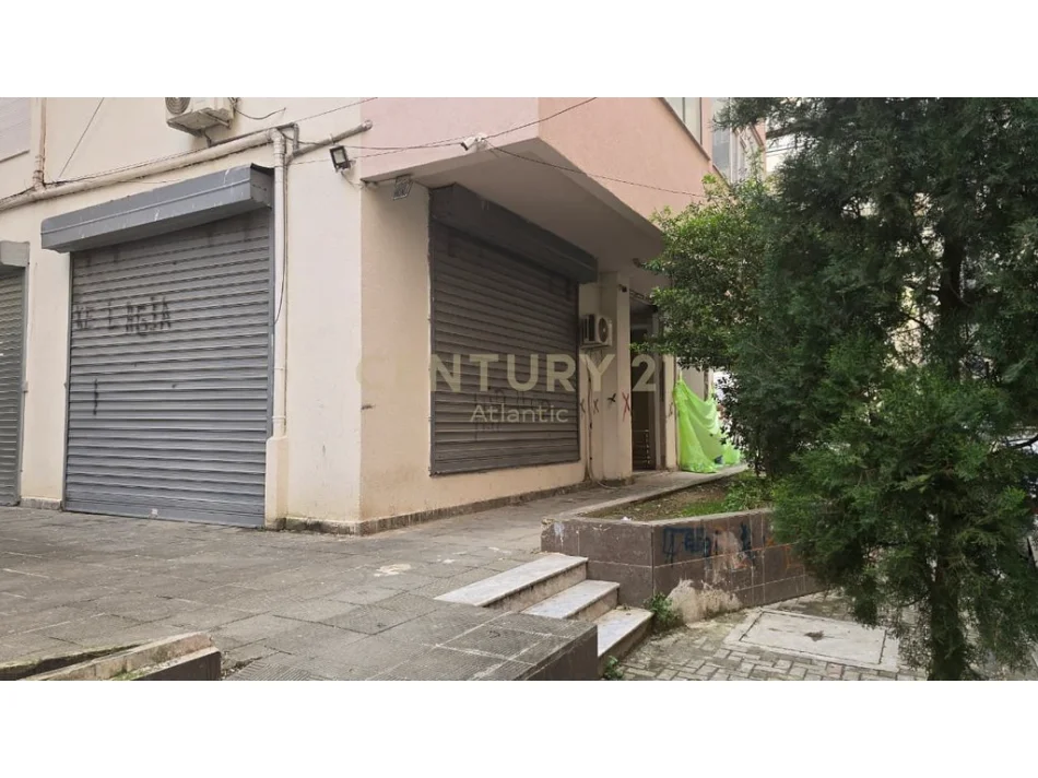 Durres, shitet ambjent biznesi Kati 0, 33 m² 90.000 € 