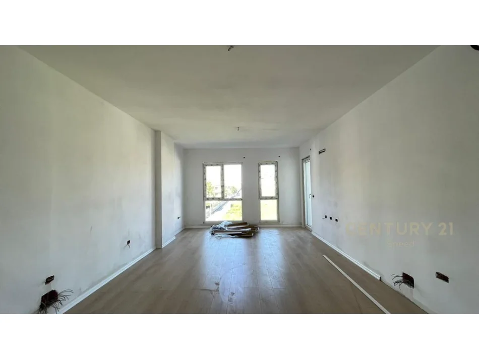 Tirane, shitet apartament , 1 m² 132.000 €