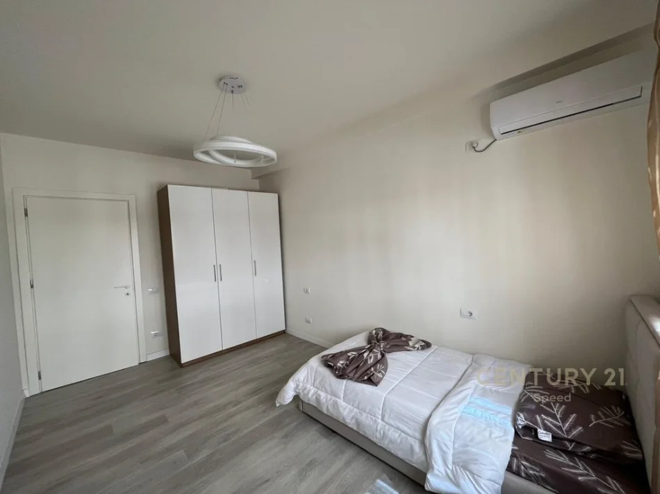 Tirane, jepet me qera apartament 2+1 Kati 2, 93 m² 700 € 