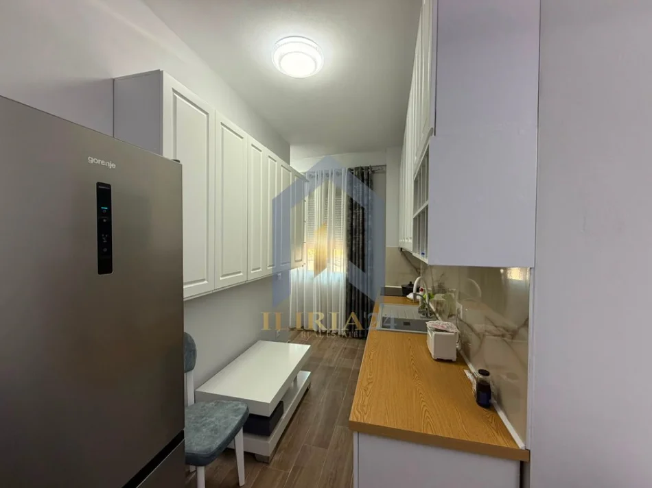 Tirane, shitet apartament 1+1+Ballkon Kati 2, 56 m² 120.000 € (Apartament 1+1 per shitje ne Kinostudio Kompleksi Orion)