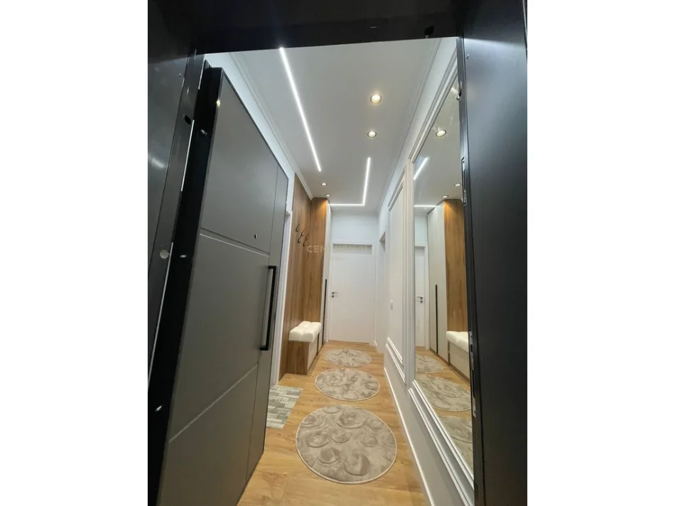 Tirane, jepet me qera apartament 1+1 Kati 5, 73 m² 500 € (Paskuqan)