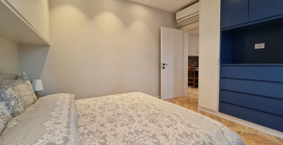 Tirane, jepet me qera apartament 1+1 Kati 10, 67 m² 730 € (Komuna e Parisit)
