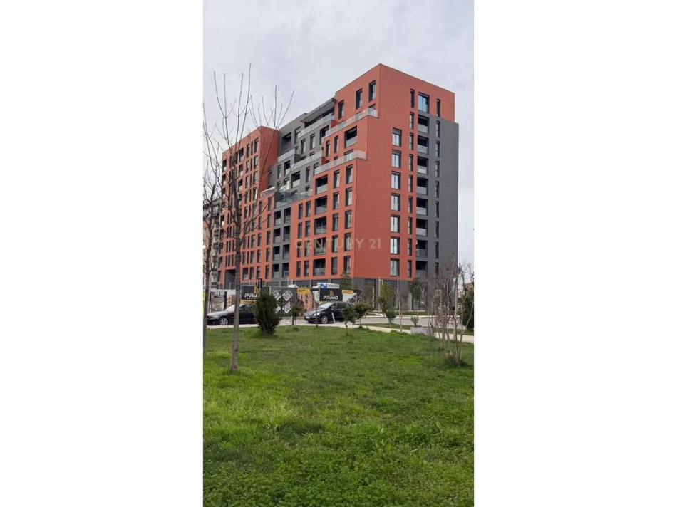 Tirane, jepet me qera apartament 2+1+Ballkon Kati 1, 103 m² 700 € 