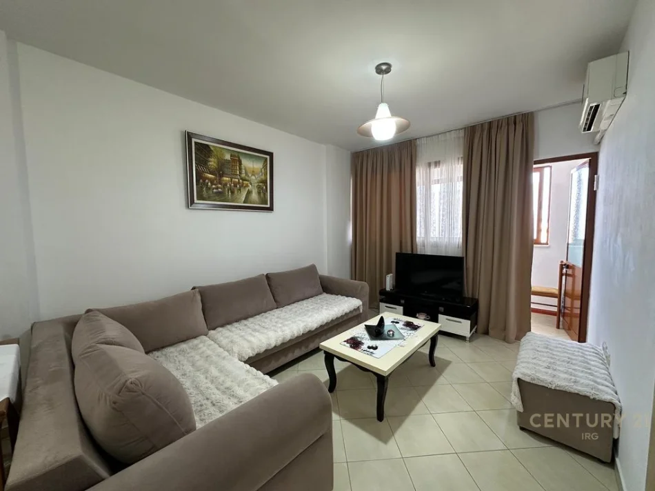 Tirane, jepet me qera apartament 1+1 Kati 5, 65 m² 450 € 
