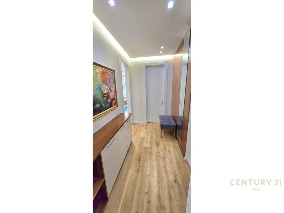 Tirane, jepet me qera apartament 2+1+Ballkon Kati 4, 142 m² 1.500 € (liqeni i thate)