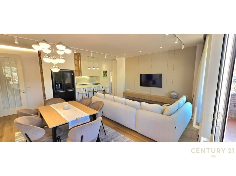 Tirane, jepet me qera apartament 2+1+Ballkon Kati 4, 142 m² 1.500 € (liqeni i thate)