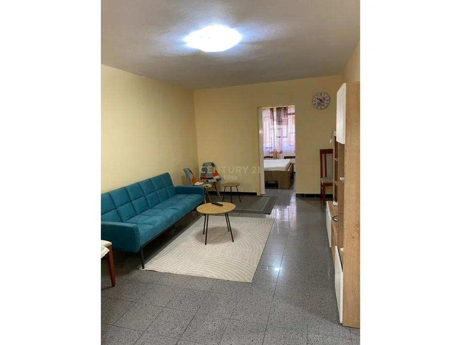 Tirane, jepet me qera apartament 1+1 Kati 2, 60 m² 500 € (Tirana e re)