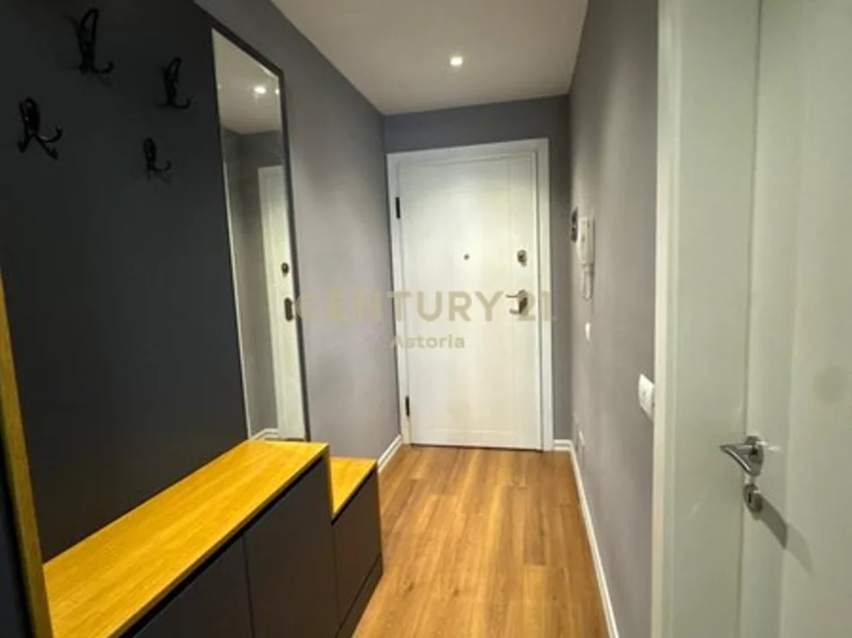 Tirane, shitet apartament 1+1+Ballkon Kati 2, 70 m² 160.000 € (don bosko)