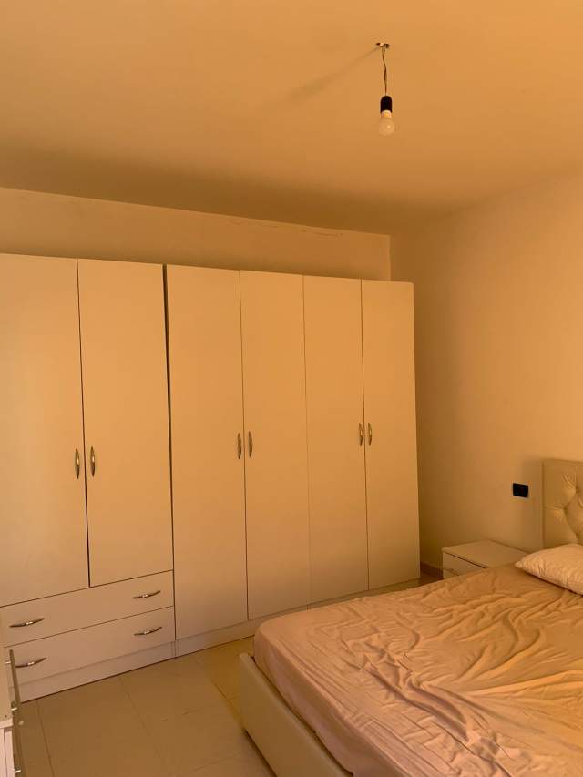 Tirane, jepet me qera apartament 1+1+BLK Kati 2, 65 m² 40.000 Leke (prane Viles Gold)