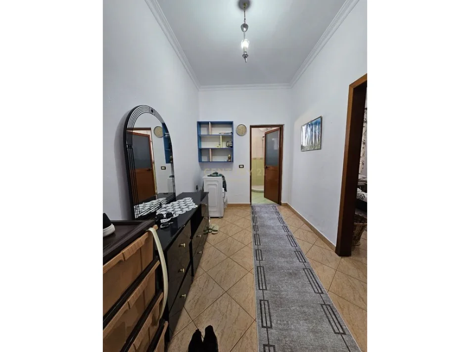 Tirane, shitet apartament 1+1+Ballkon Kati 2, 77 m² 127.000 € (don bosko)