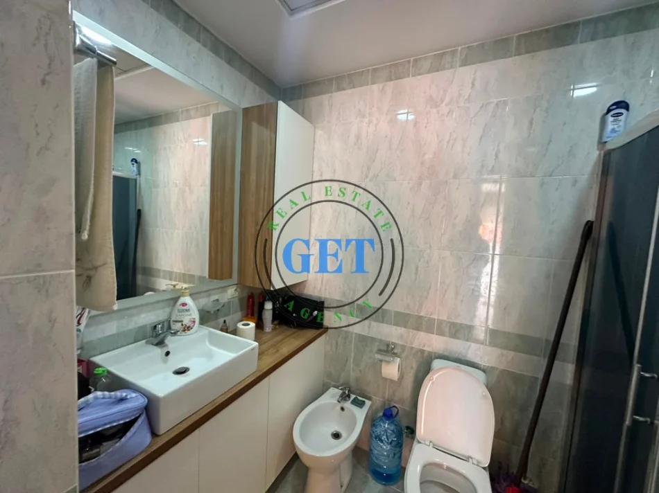 Durres, shitet apartament 2+1+Ballkon Kati 8, 117 m² 180.000 € (plepa)