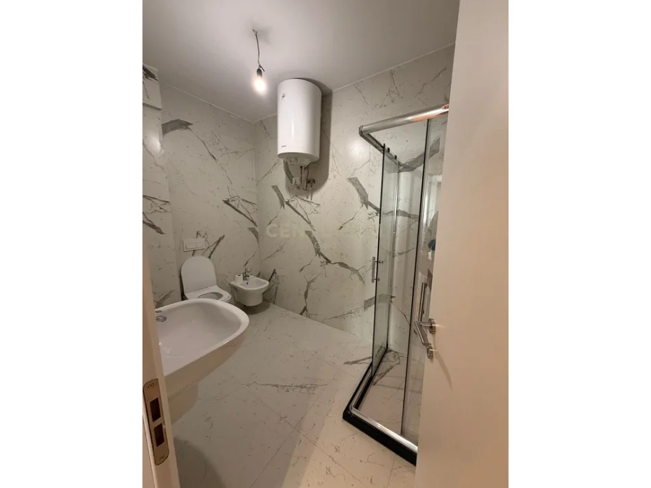 Tirane, shitet apartament 2+1 Kati 4, 89 m² 283.520 € (mine peza)