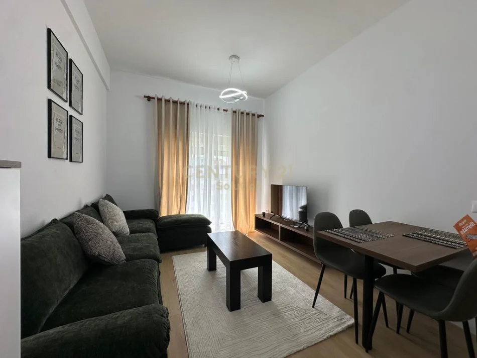 Tirane, jepet me qera apartament 1+1 Kati 6, 50 m² 450 € (Kompleksi Mangalem)