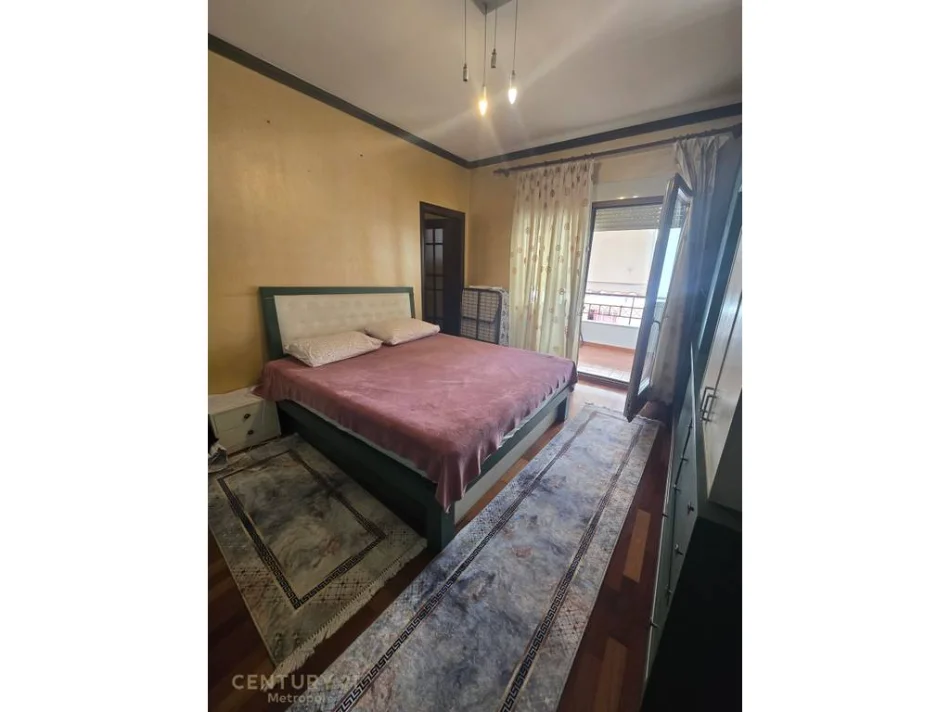 Tirane, shitet apartament 2+1+Ballkon Kati 3, 130 m² 247.000 € (kodra e diellit)