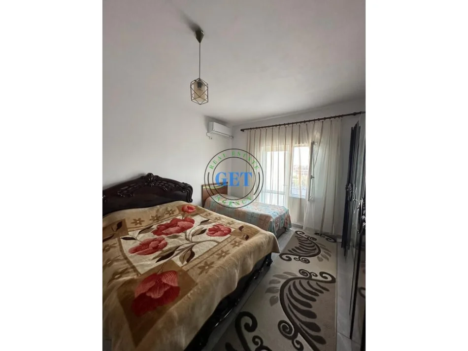 Durres, jepet me qera apartament 1+1 Kati 2, 65 m² 300 € (Plazh Hekurudha)