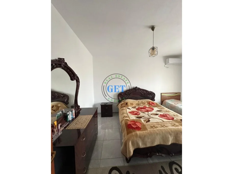 Durres, jepet me qera apartament 1+1 Kati 2, 65 m² 300 € (Plazh Hekurudha)