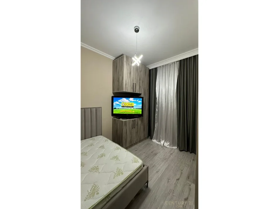 Tirane, jepet me qera apartament 1+1 Kati 3, 96 m² 640 € (Shkolla e kuqe)