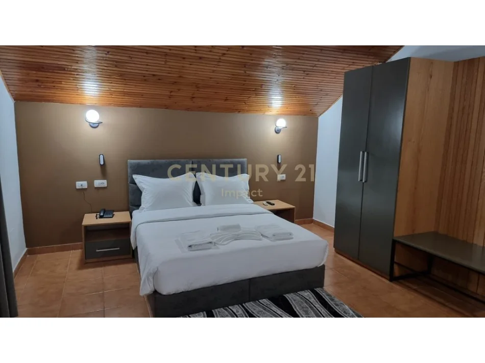 Tirane, shitet hotel , 650 m² 1.500.000 €