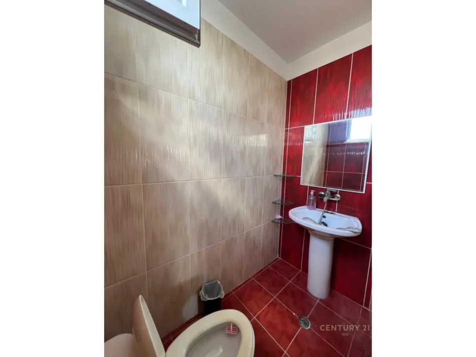 Tirane, shes apartament 2+1 Kati 11, 154 m² 370.000 € (Selvia)