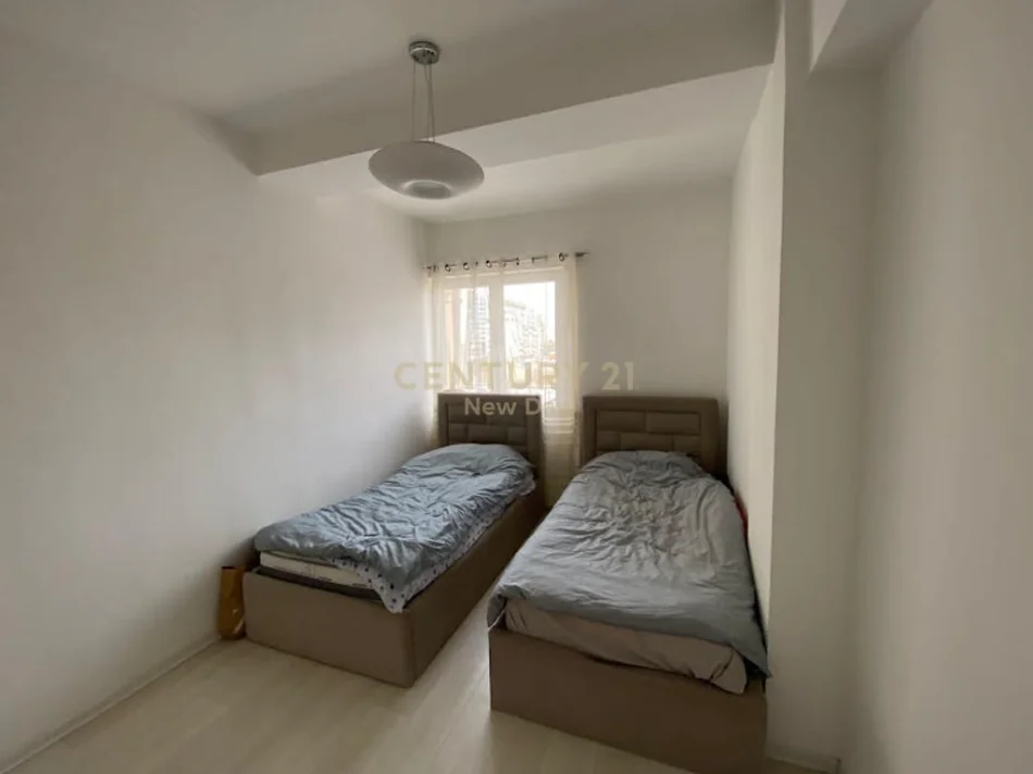 Tirane, jepet me qera apartament 1+1 Kati 4, 94 m² 600 € 