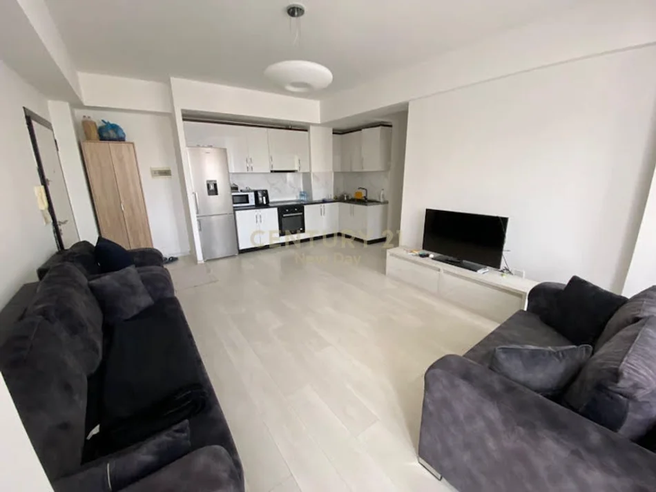 Tirane, jepet me qera apartament 1+1 Kati 4, 94 m² 600 € 