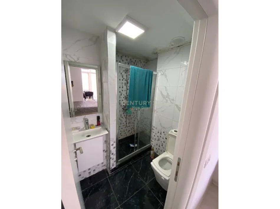 Tirane, jepet me qera apartament 1+1 Kati 4, 94 m² 600 € 