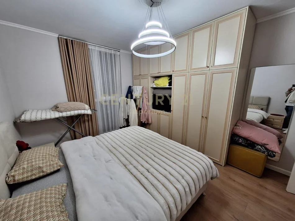 Tirane, shitet apartament 1+1 Kati 5, 69 m² 135.000 € (yzberisht)