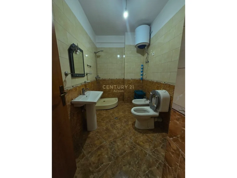 Tirane, shitet apartament 1+1 Kati 6, 73 m² 165.000 € 