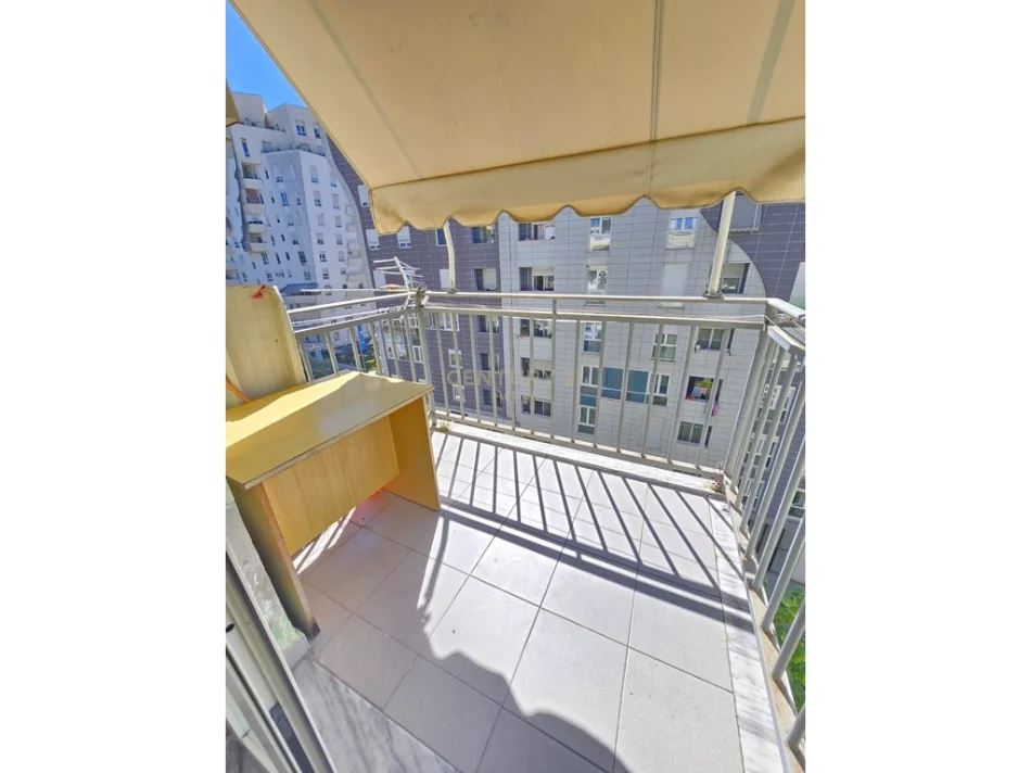 Tirane, shitet apartament 1+1 Kati 6, 73 m² 165.000 € 