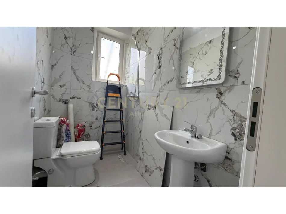Durres, shitet apartament 2+1 Kati 3, 70 m² 85.000 € (Durres)