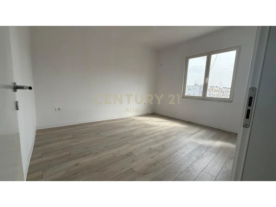 Durres, shitet apartament 2+1 Kati 3, 70 m² 85.000 € (Durres)