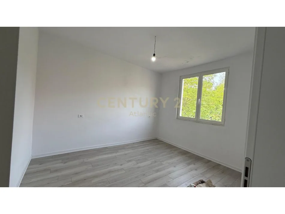 Durres, shitet apartament 2+1 Kati 3, 70 m² 85.000 € (Durres)
