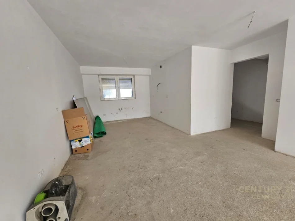 Tirane, shitet Vile Kati 0, 393 m² 800.000 € (kodra e diellit)