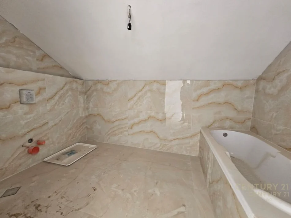 Tirane, shitet Vile Kati 0, 393 m² 800.000 € (kodra e diellit)