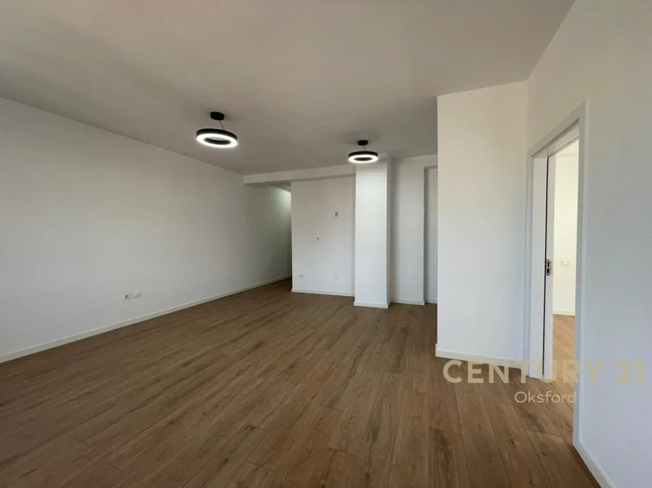 Tirane, jepet me qera apartament Kati 3, 175.000 € 