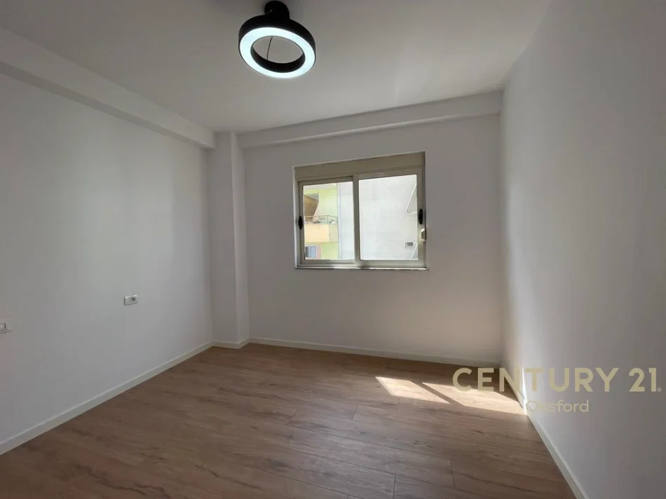Tirane, jepet me qera apartament Kati 3, 175.000 € 