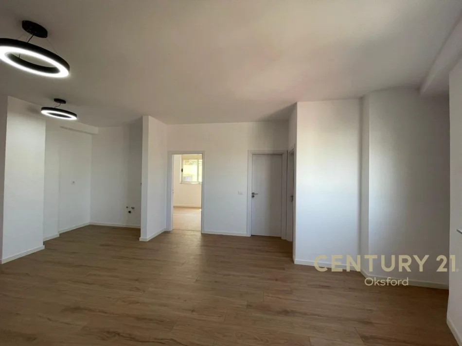 Tirane, shitet apartament 2+1 Kati 3, 93 m² 175.000 € (kodra e diellit)