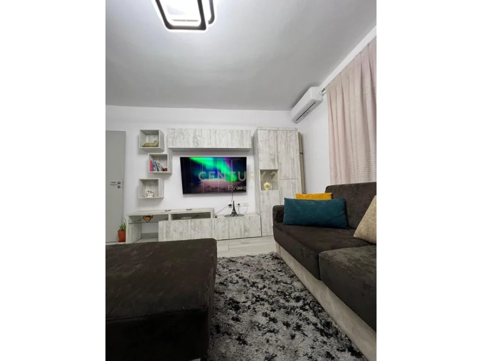 Tirane, jepet me qera apartament 2+1 Kati 2, 72 m² 750 € (SHKOLLA E BALETIT)