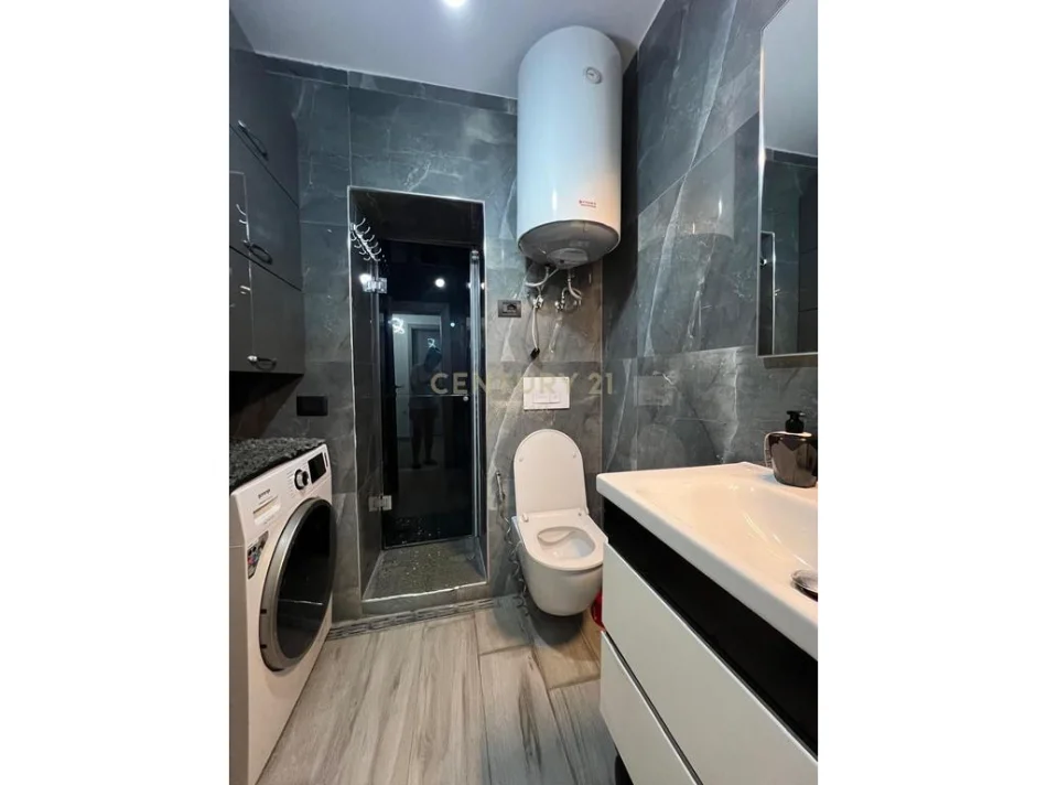 Tirane, jepet me qera apartament 2+1 Kati 2, 72 m² 750 € (SHKOLLA E BALETIT)