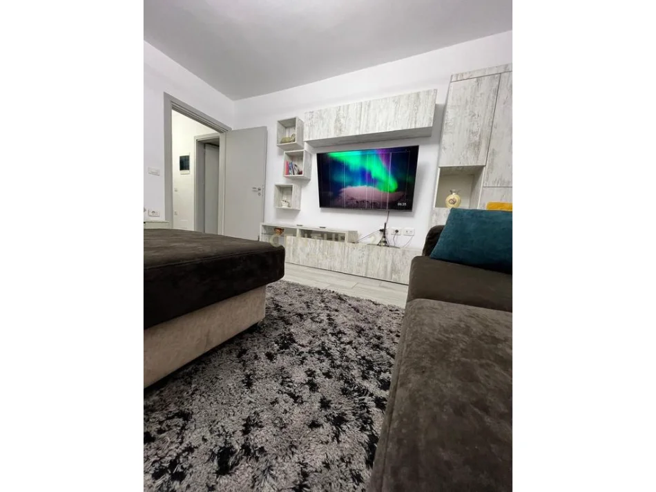 Tirane, jepet me qera apartament 2+1 Kati 2, 72 m² 750 € (SHKOLLA E BALETIT)